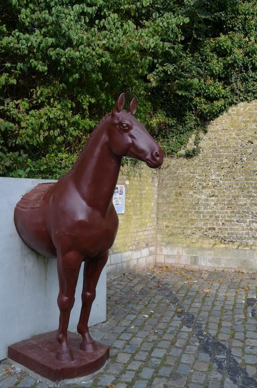Het Houten Paard 예페르 외부 사진